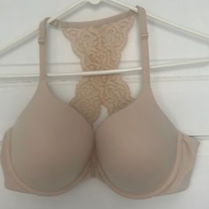 Cream Victoria’s Secret bra, size 38C